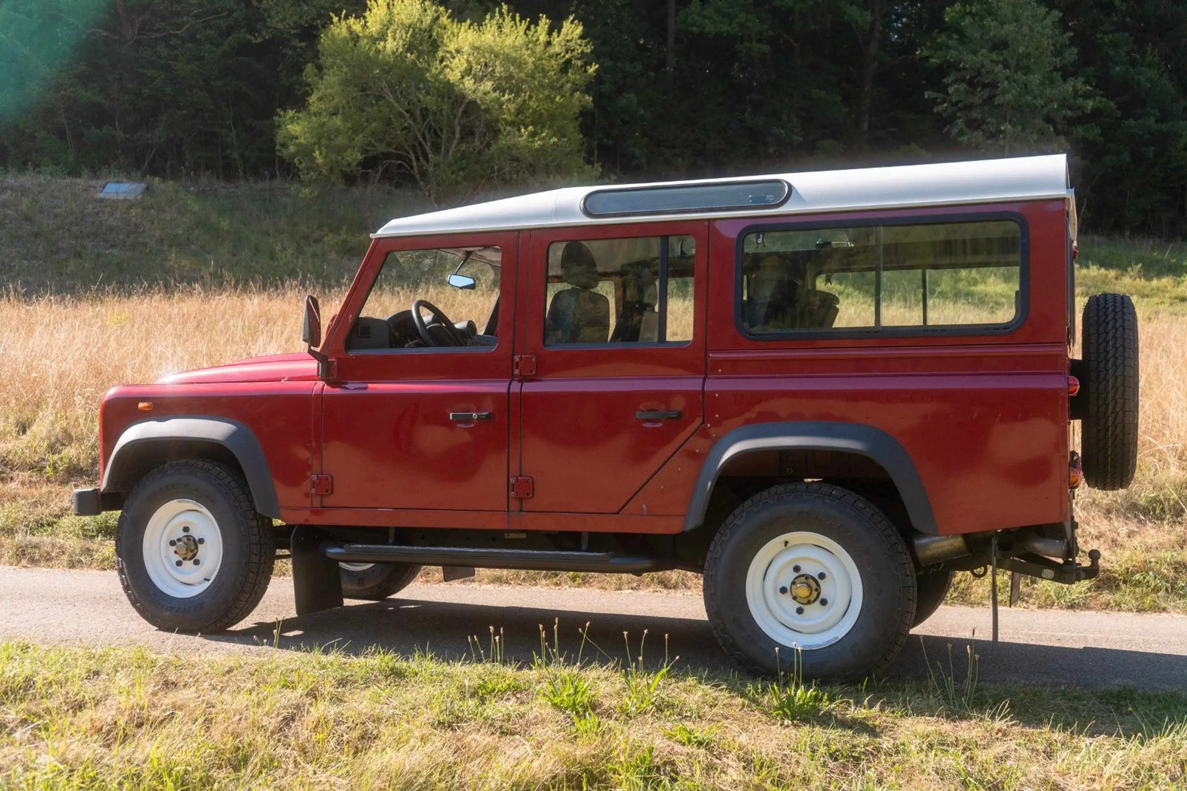 Land Rover Defender 110 TD4 — photo 8