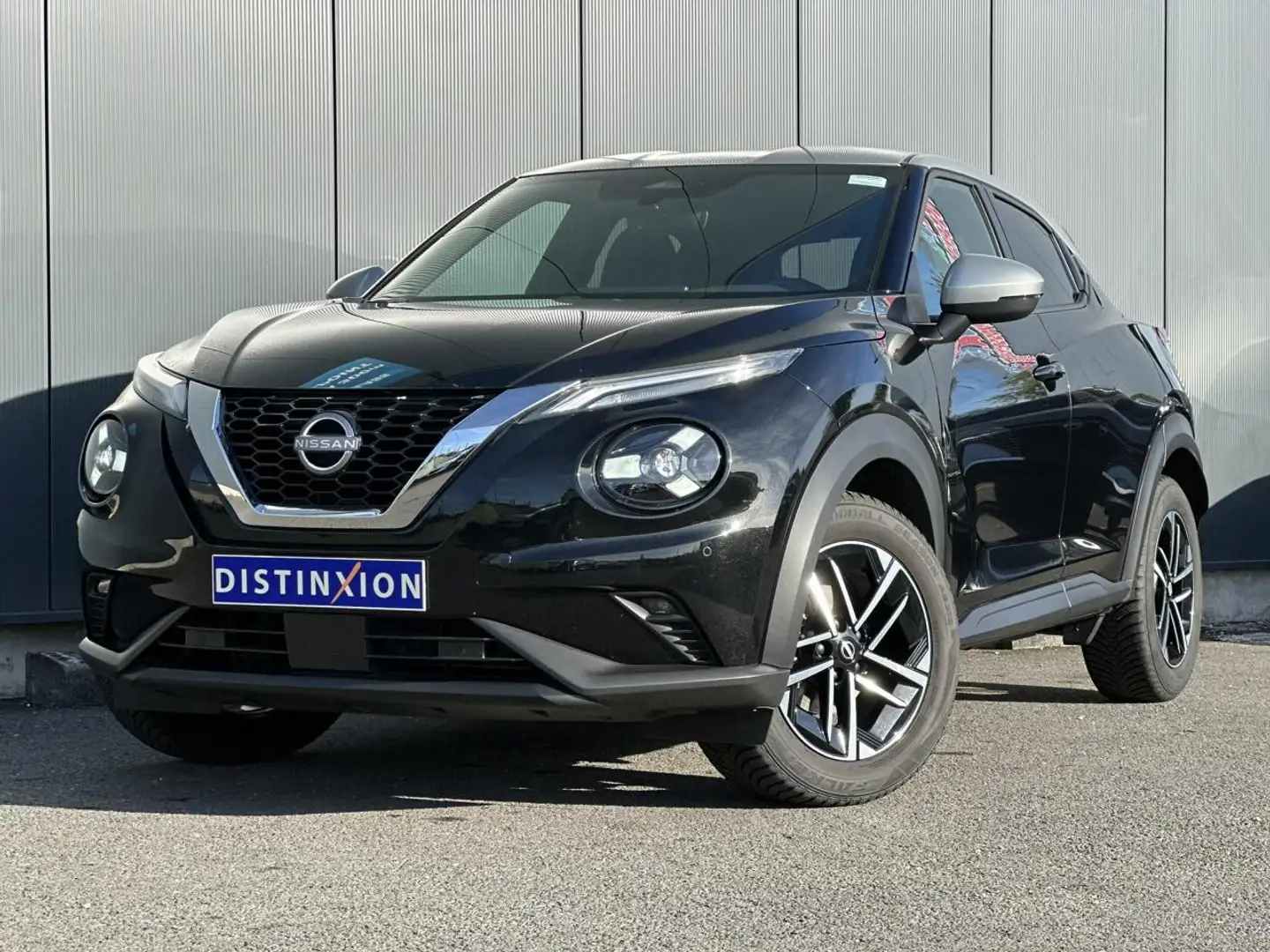 Nissan Juke NV DIG-T 114 N-Connecta avec Caméra et Sièges chauffants Noir - 2