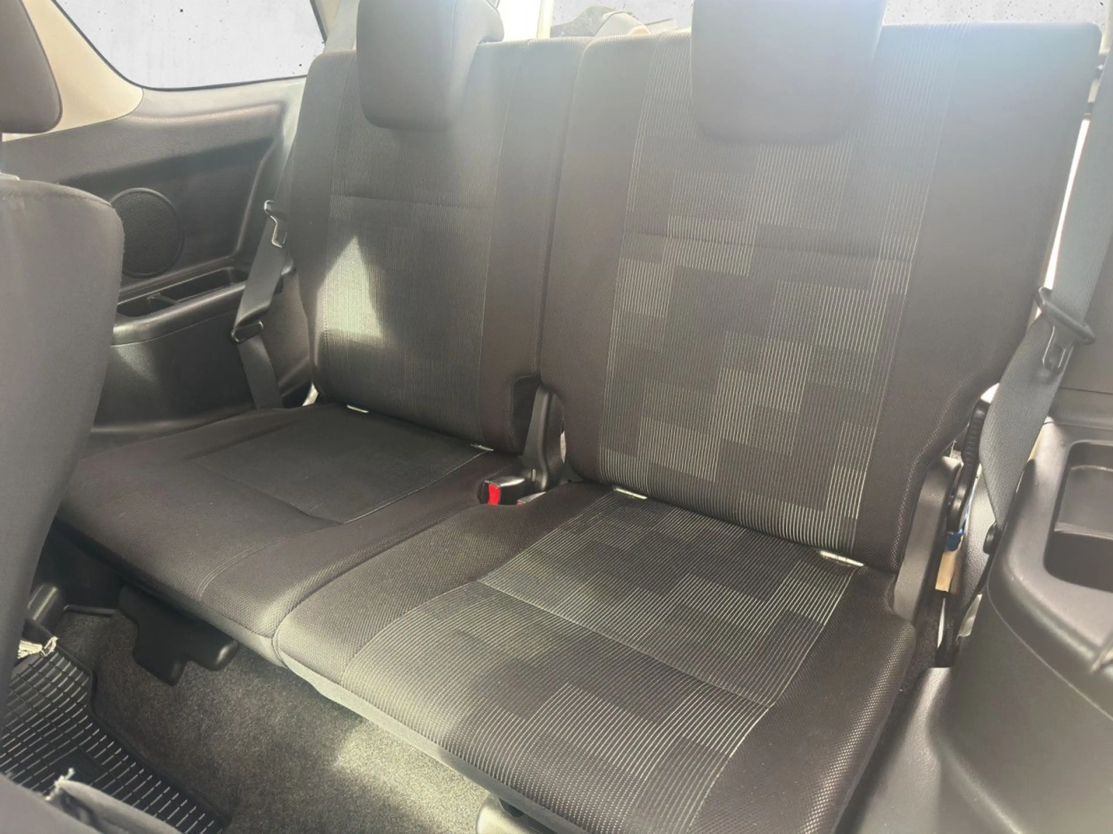 Suzuki Grand Vitara 1.6 4x4 Offroadpaket Seilwinde Klima — photo 13