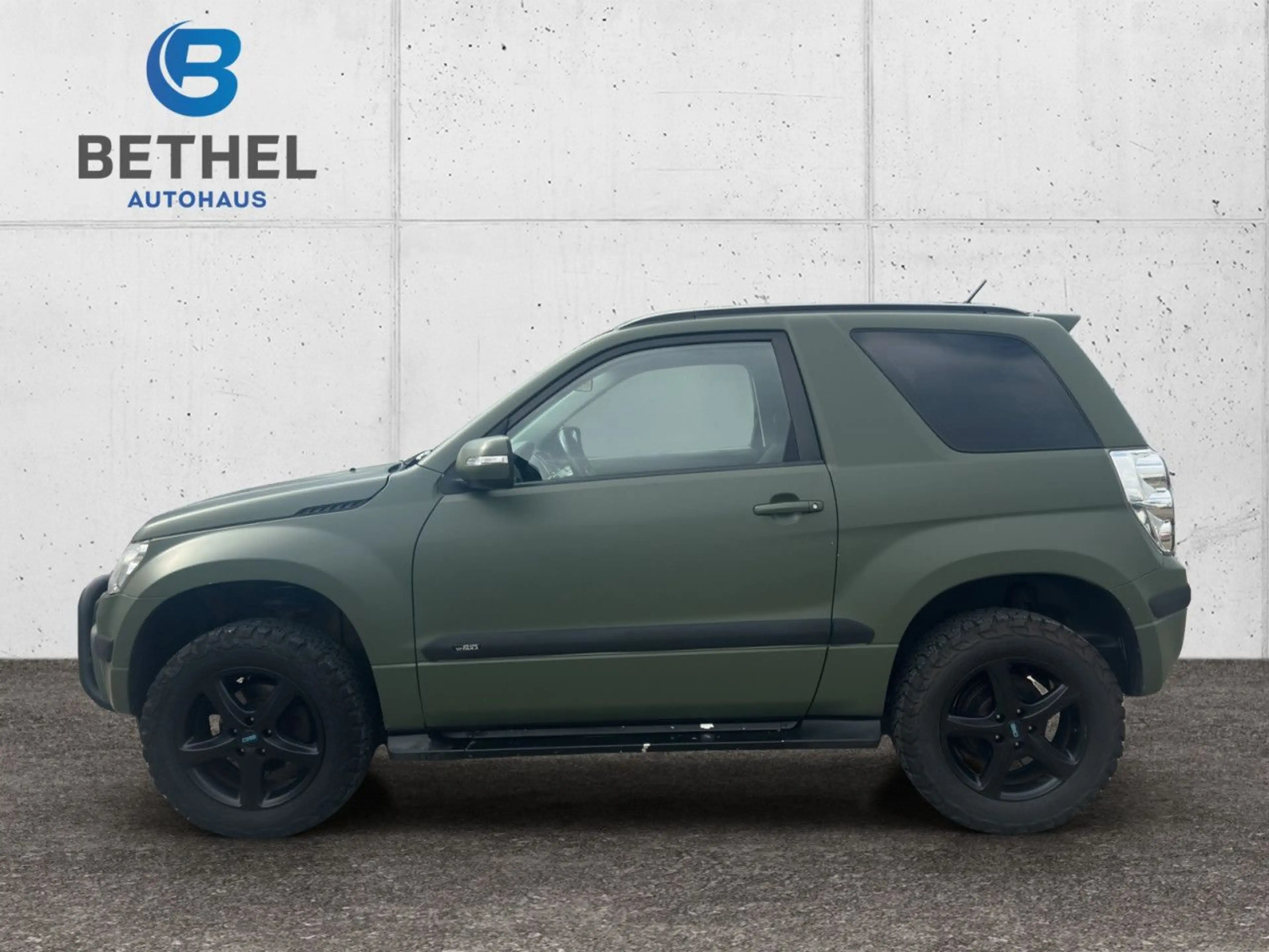 Suzuki Grand Vitara 1.6 4x4 Offroadpaket Seilwinde Klima — photo 8