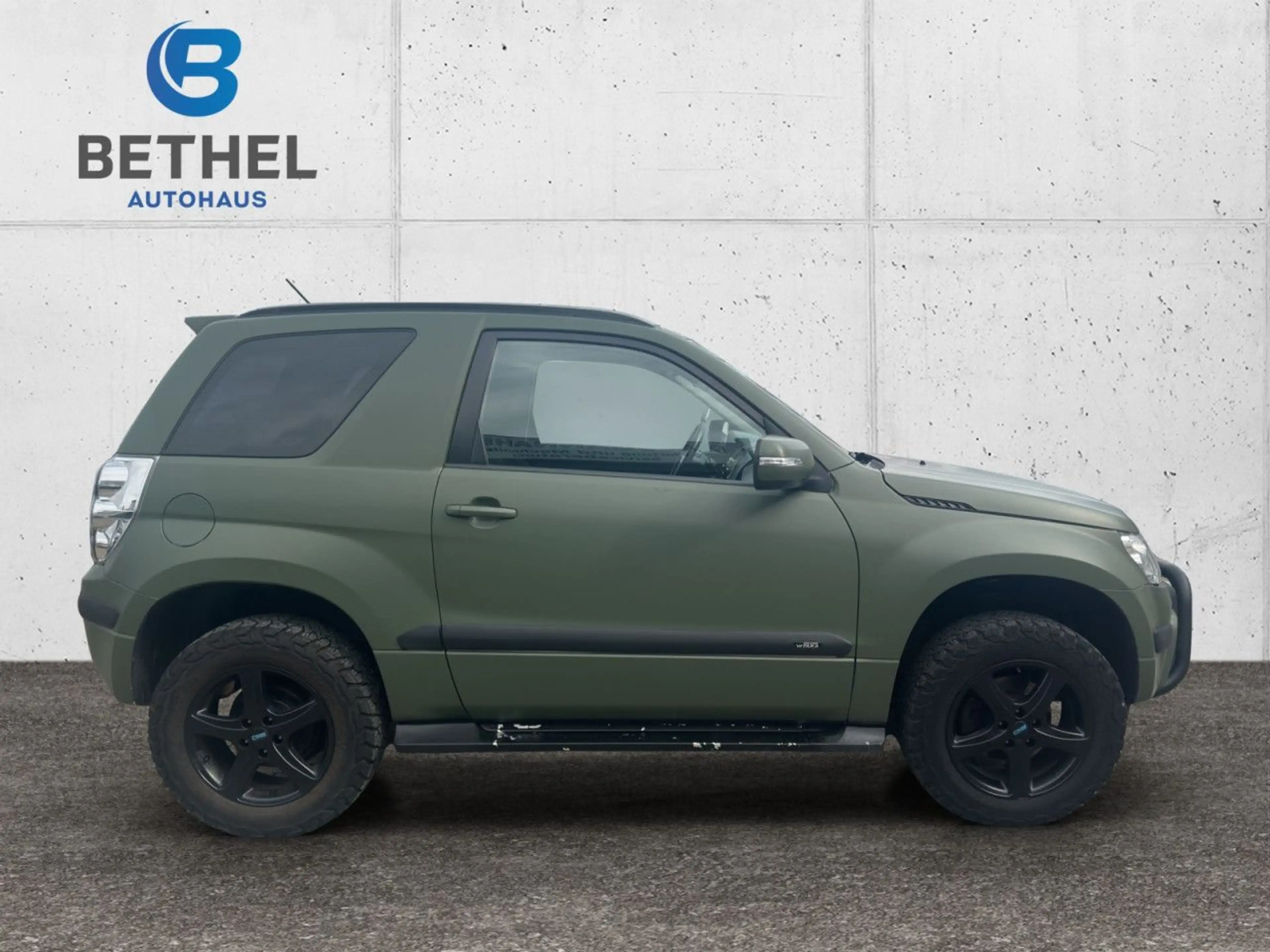 Suzuki Grand Vitara 1.6 4x4 Offroadpaket Seilwinde Klima — photo 4