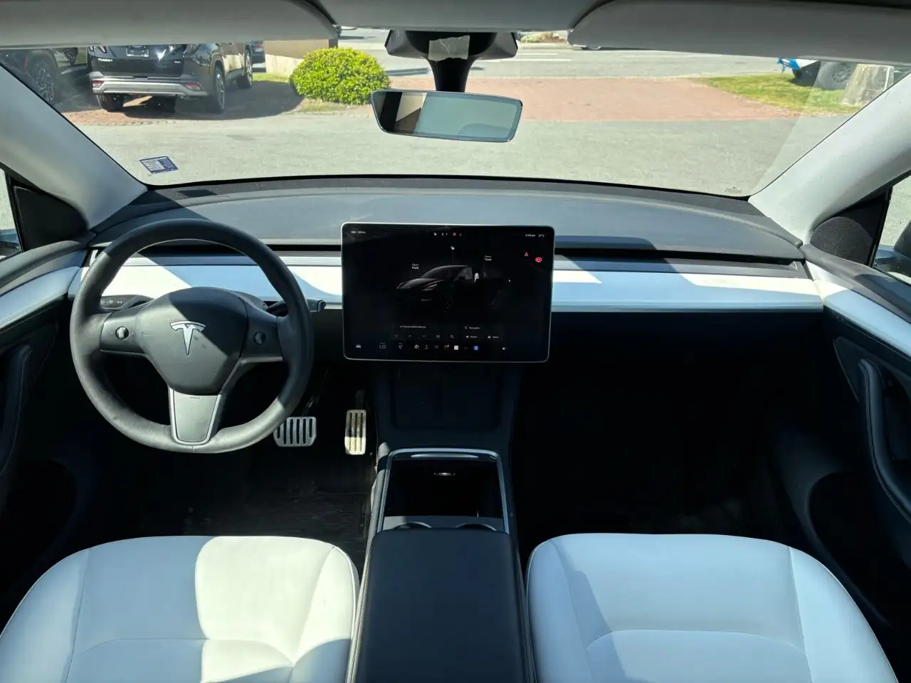 Tesla Model Y снимка Tesla Model Y