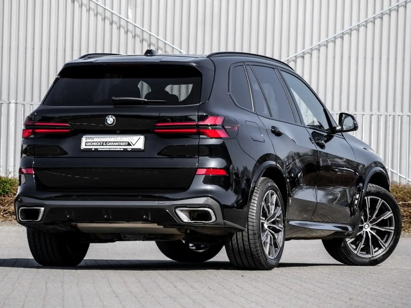 BMW X5 xDrive30d M SPORT+7Sitzer+H/K+AHK+PANO+DA PROF Schwarz - 2