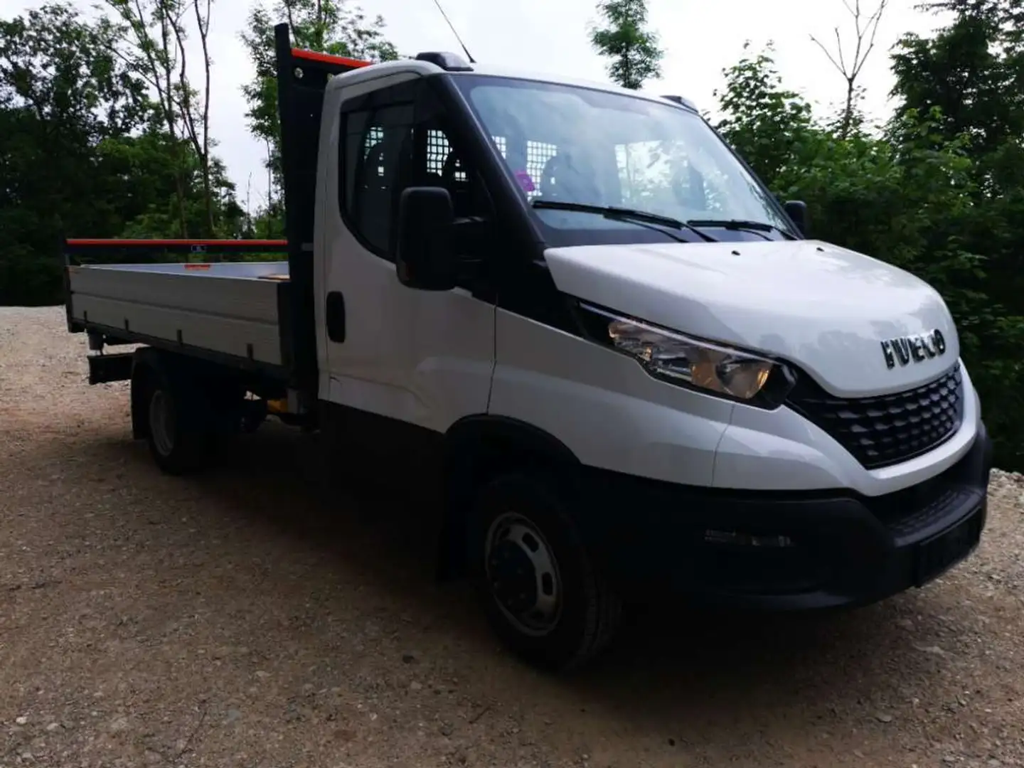Iveco Daily Daily 33S14HV 3000 Weiß - 1