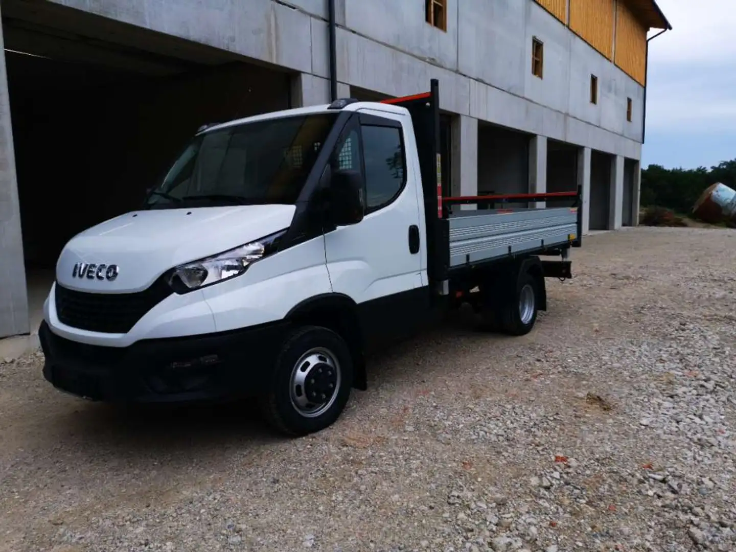 Iveco Daily Daily 33S14HV 3000 Weiß - 2