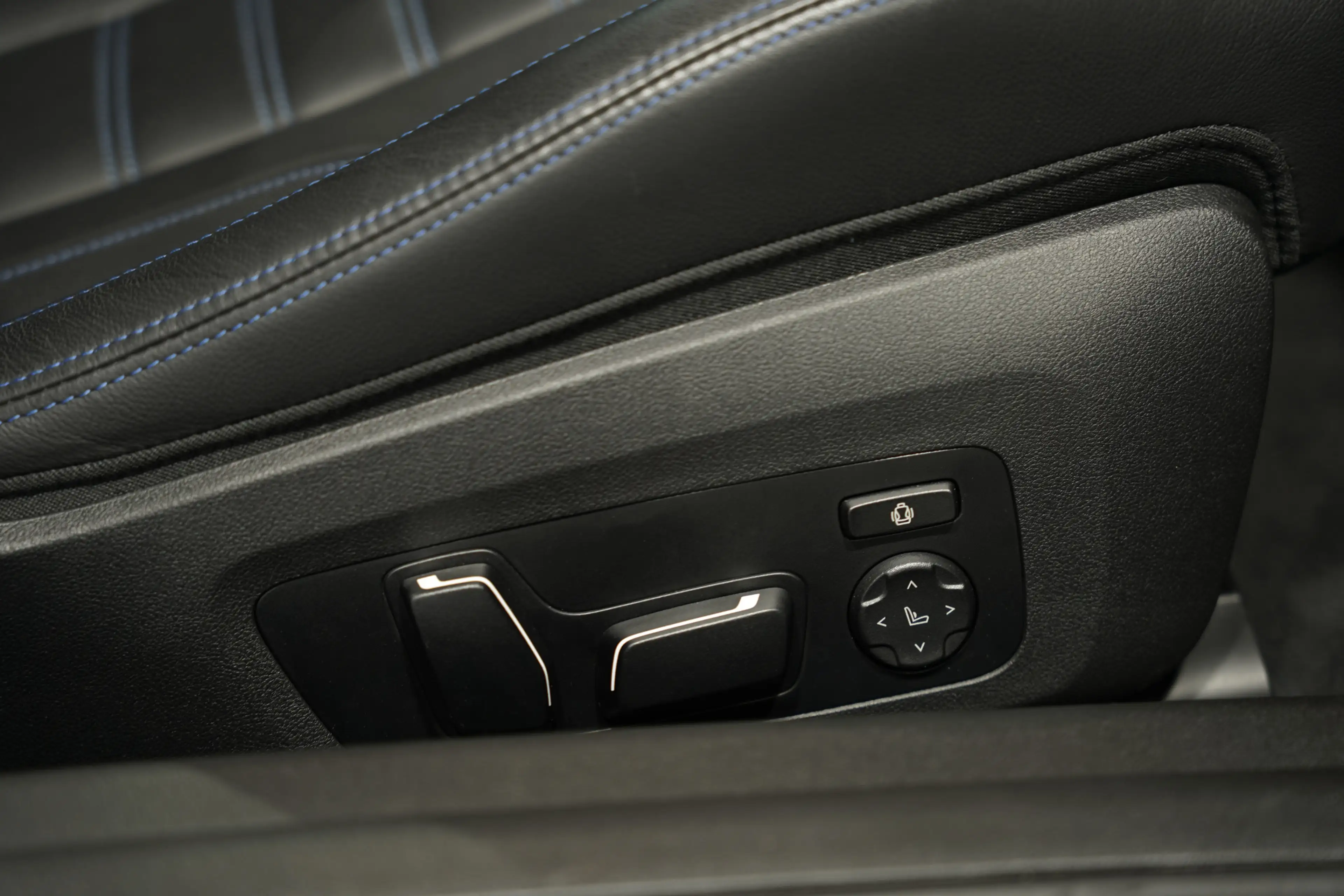 BMW M2 Coupé 1.H *20 *Carbon*M Driver?s-P*Compound — photo 15