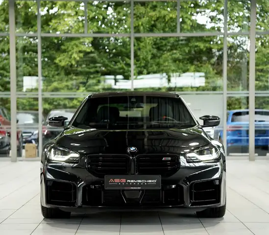 BMW M2 view 3