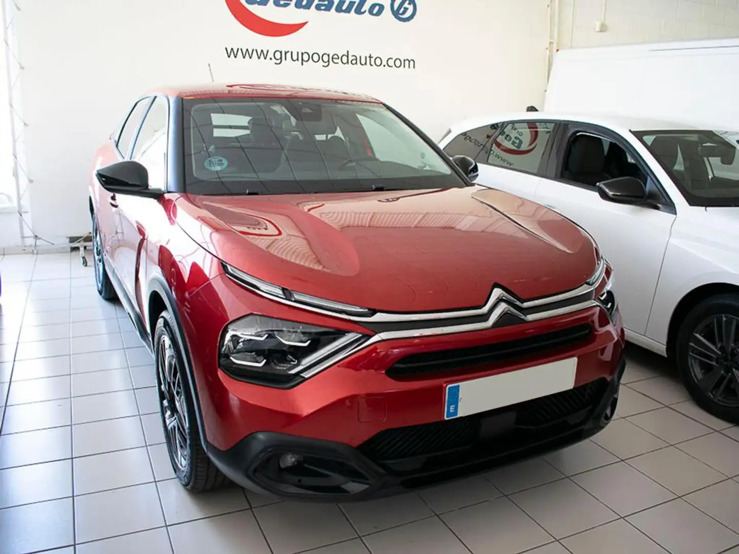 Citroen C4 1.2 PURETECH 130 S&S FEEL PACK 5P Rojo - 2