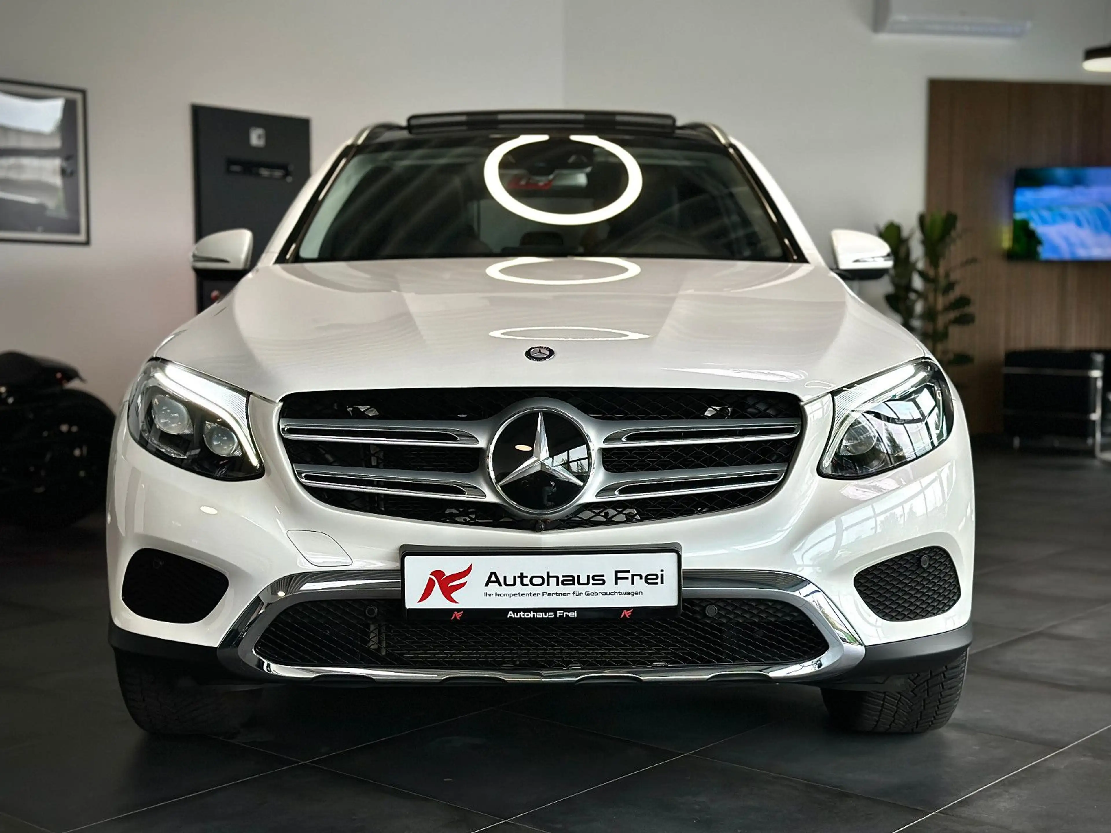 Mercedes-Benz GLC 250 4Matic Distro+*Kamera*Keyless*Burmester* — photo 3