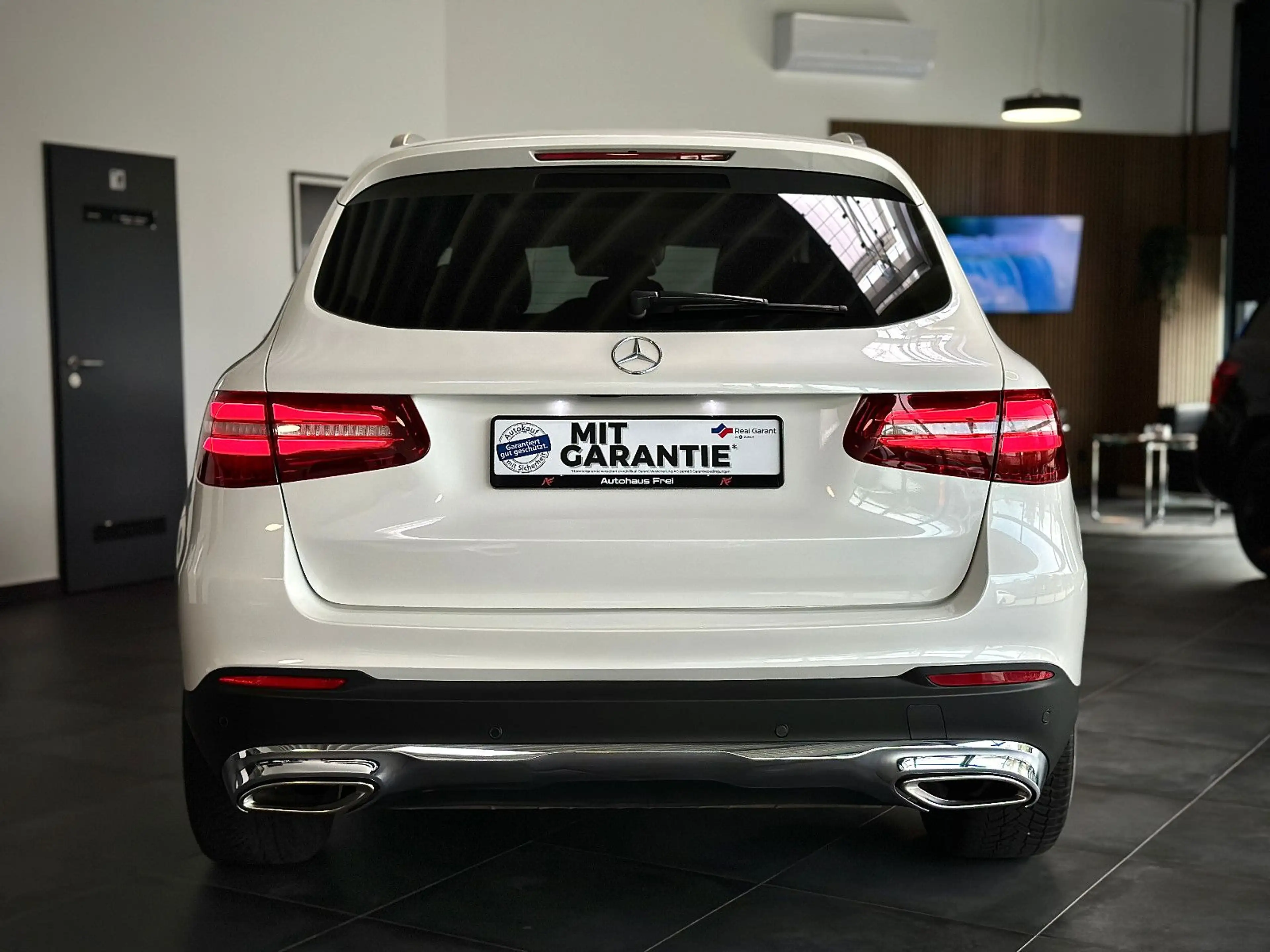 Mercedes-Benz GLC 250 4Matic Distro+*Kamera*Keyless*Burmester* — photo 5