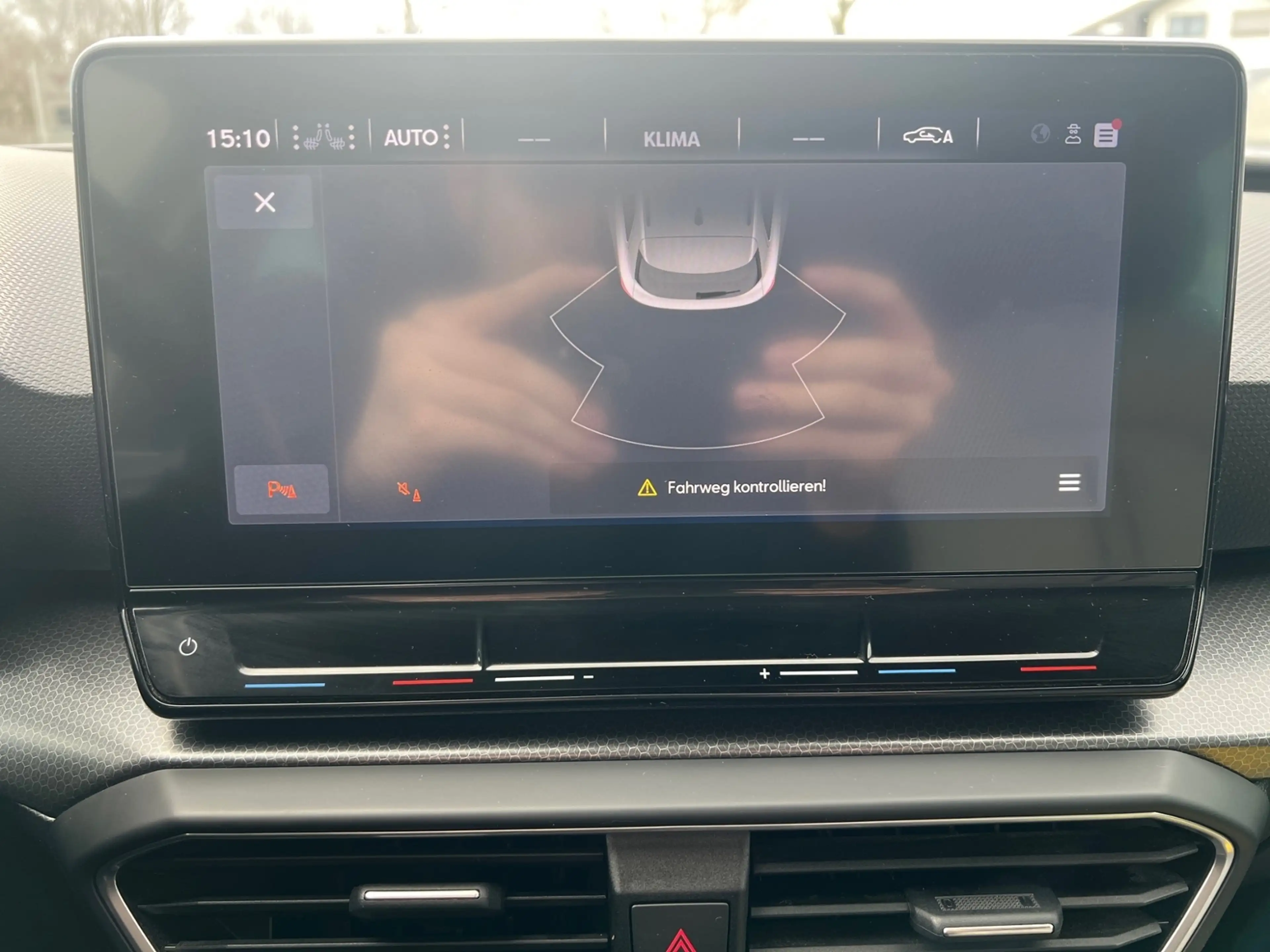 SEAT Leon ST 2.0 TDI DSG STYLE AHK+BEATS +LED +TEMPO +NAVI — photo 13