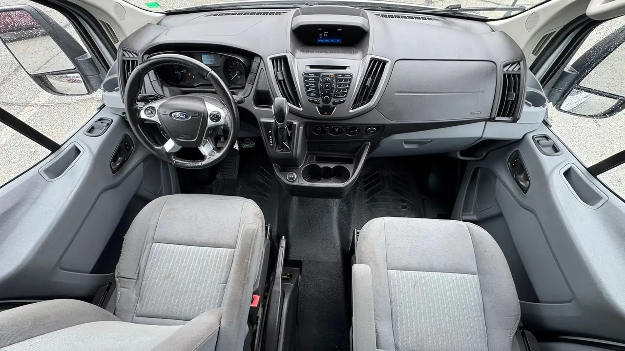 Ford Transit Cargo Van снимка Ford Transit Cargo Van
