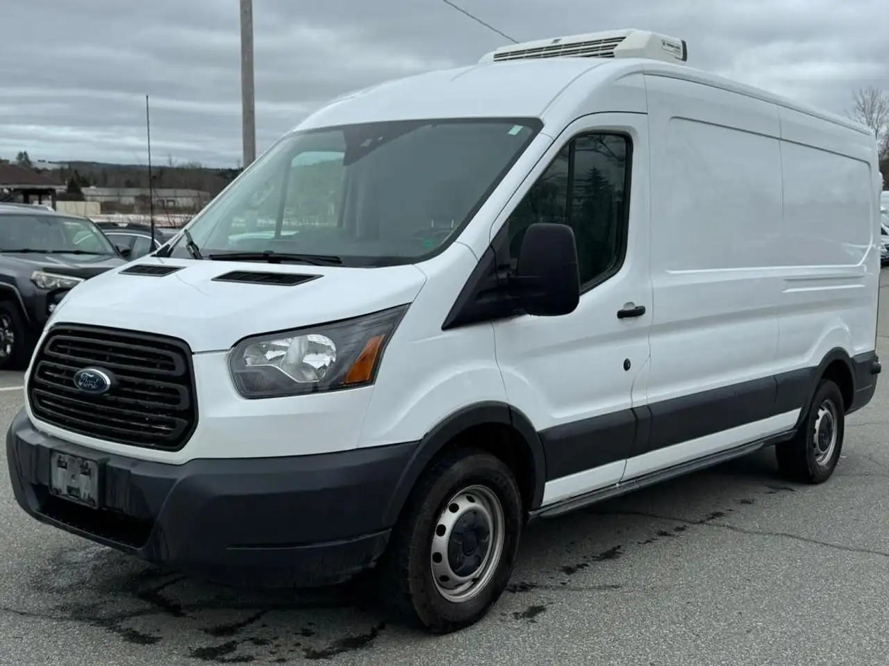 Ford Transit Cargo Van снимка Ford Transit Cargo Van