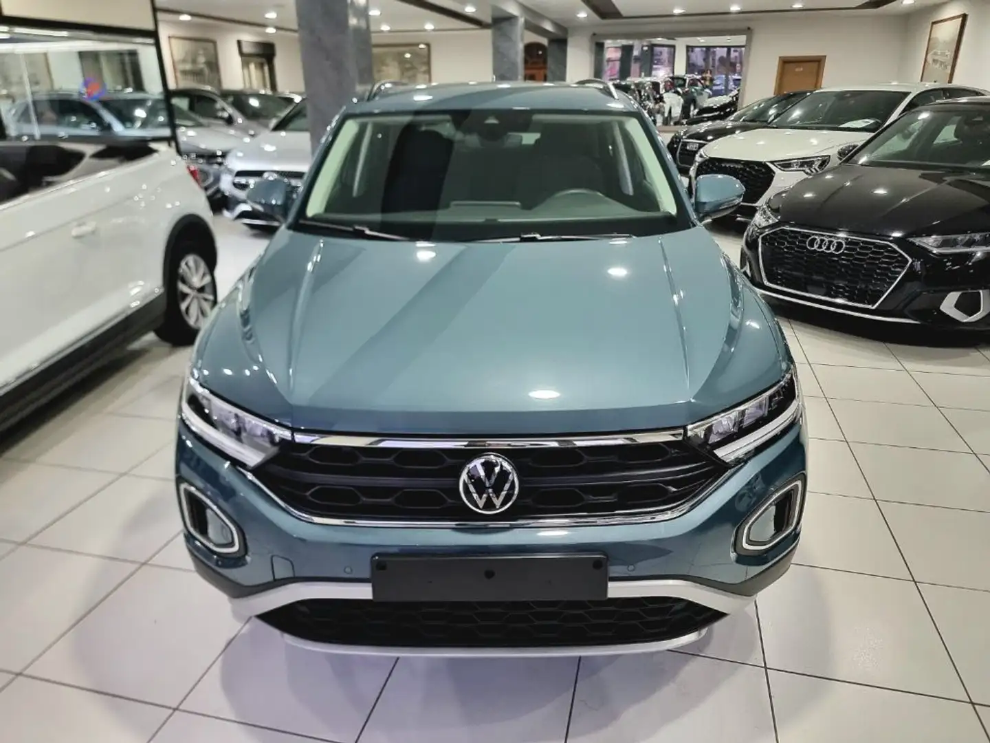 Volkswagen T-Roc NEW 1.0 Life TSI 115CV Navi - Virtual Cockpit Bleu - 2