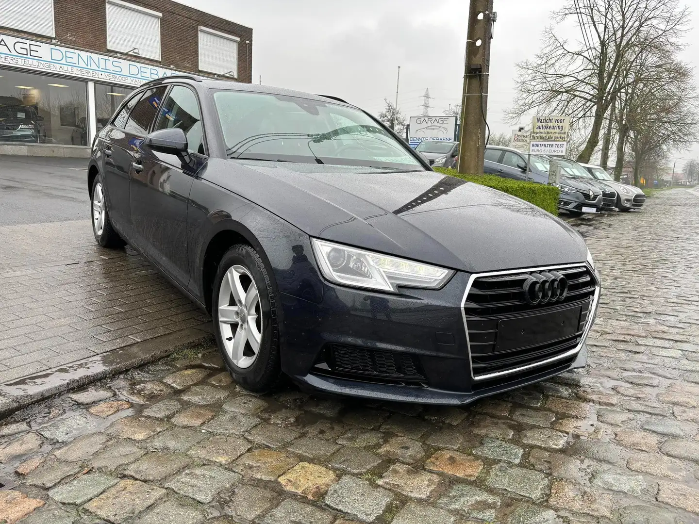 Audi A4 2.0 TDi Navigatie/Cruise/Xenon/PDC/BELGISCHE AUTO Blauw - 1