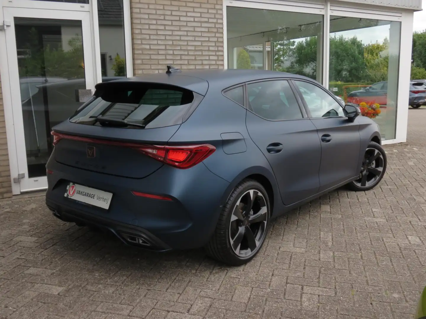 CUPRA Leon 1.4 e-Hybrid VZ Vol Leder|Matt|Camera|Winter Pack| Blauw - 2