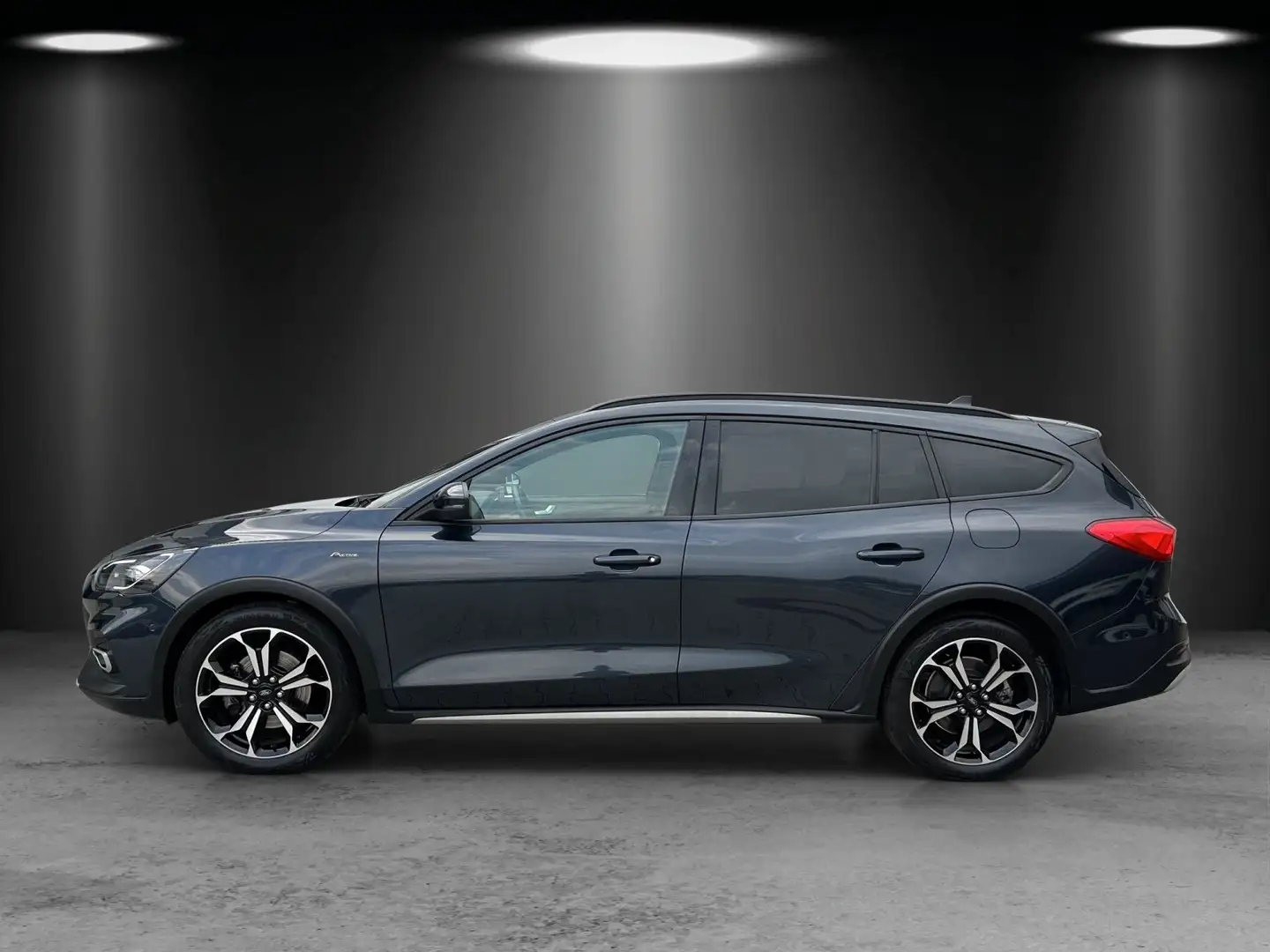 Ford Focus 1.5 EcoBoost Active X Aut./AHK/PANO-D/ACC/ Blau - 2