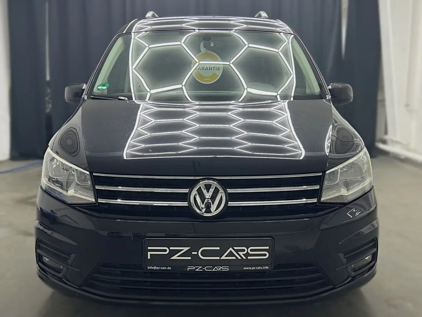 Volkswagen Caddy Life 2.0 TDI|AHK|Einpark|Touch|Temp|Sitzhz Schwarz - 2