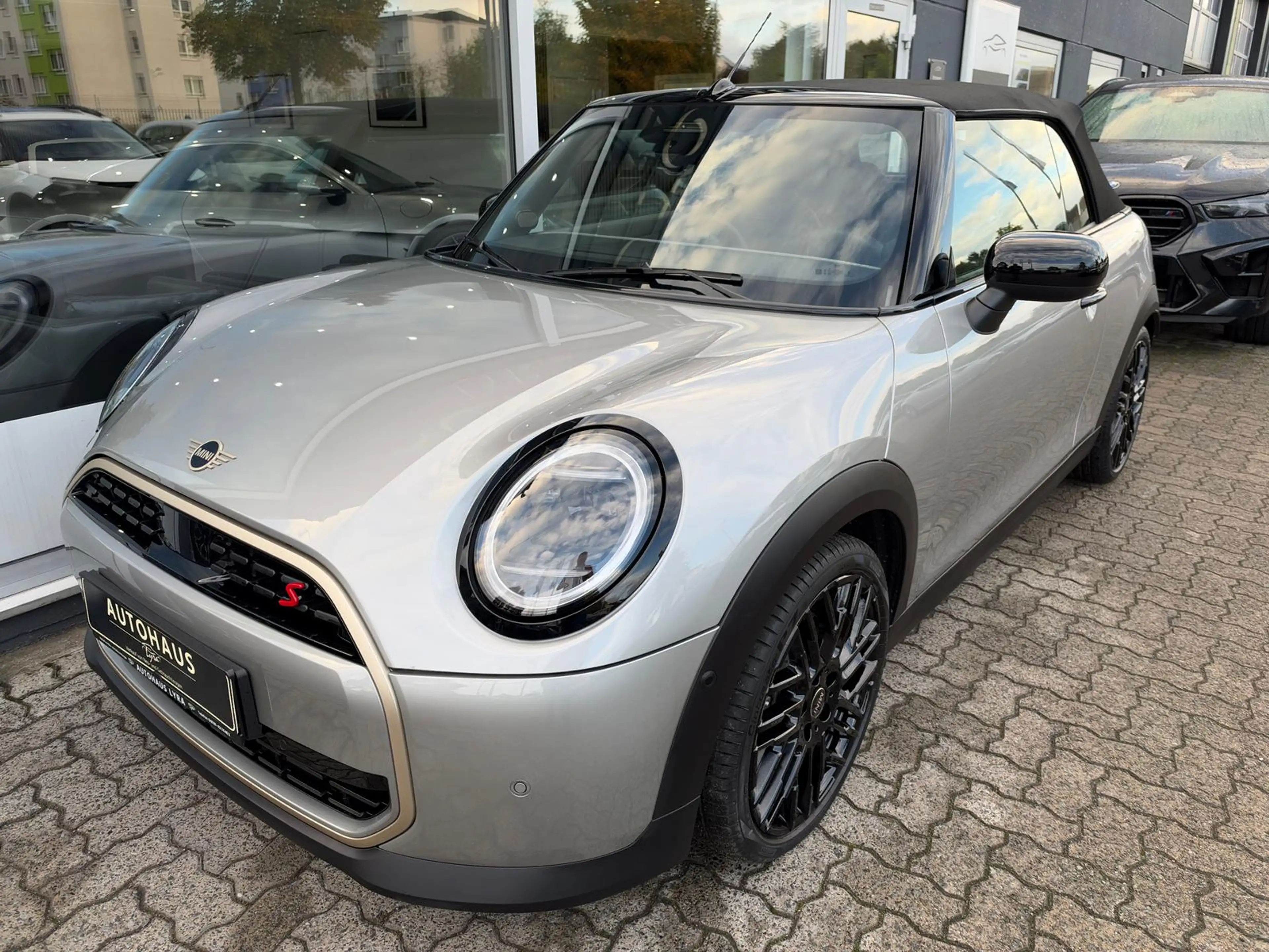 MINI Cooper S Cabrio *LED*NAVI*H&K*KAMERA*HUD*KEYLESS* — photo 5