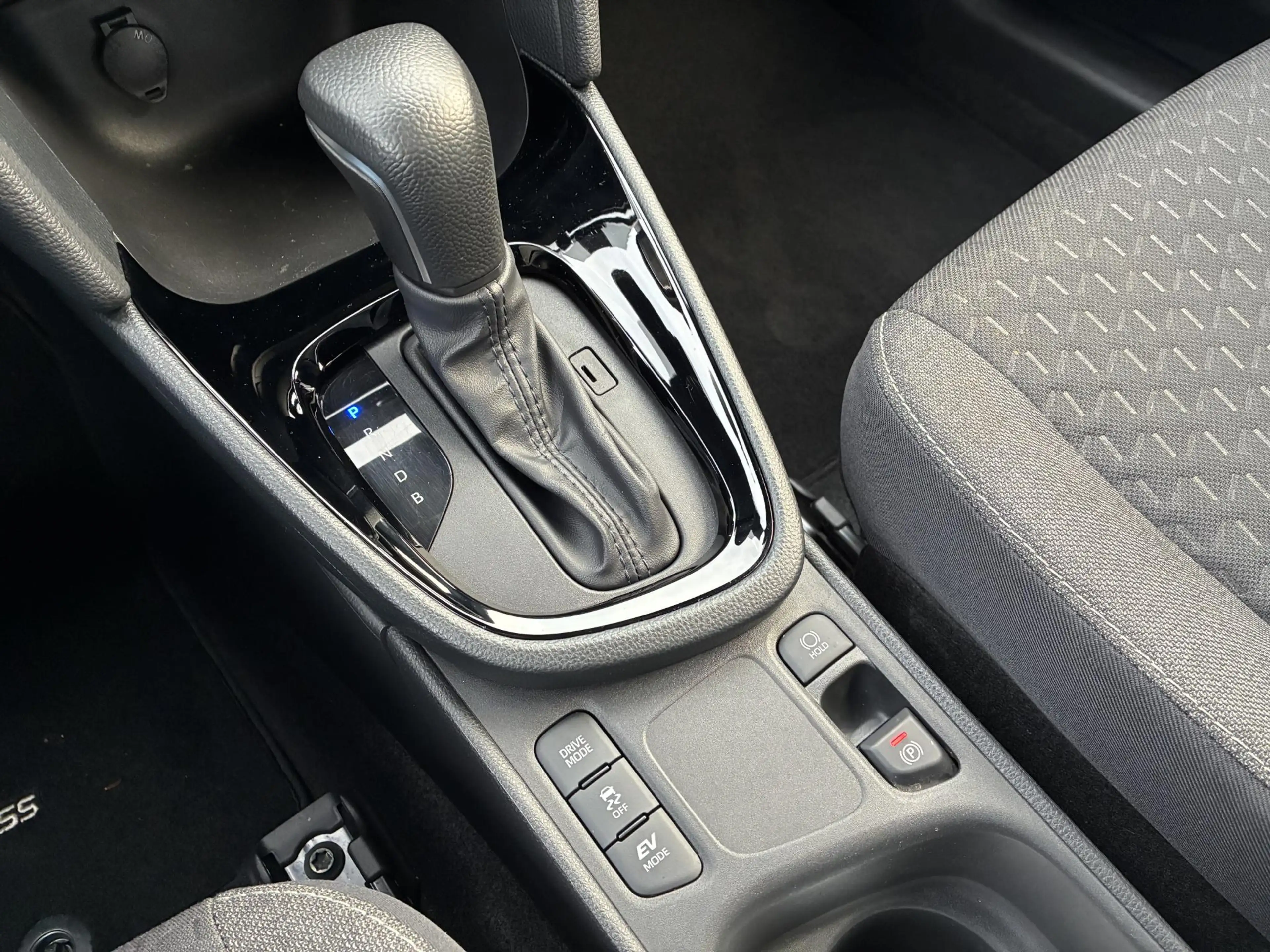 Toyota Yaris Cross HYBRID 115 DYNAMIC STOEL/STUURVERW APPLE/ANDROID K — photo 20
