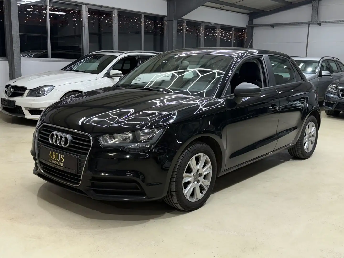 Audi A1 Sportback attraction-NAVI-PDC-TÜV NEU-1 J.Gar Schwarz - 1