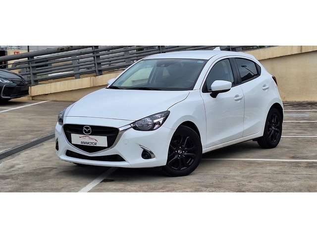 Mazda 2 1.5 Skyactiv-g Zenith Safety White Navy 66kW - foto 1