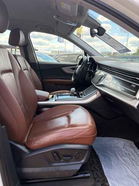 Audi Q7 45 TDI quattro basis — photo 15