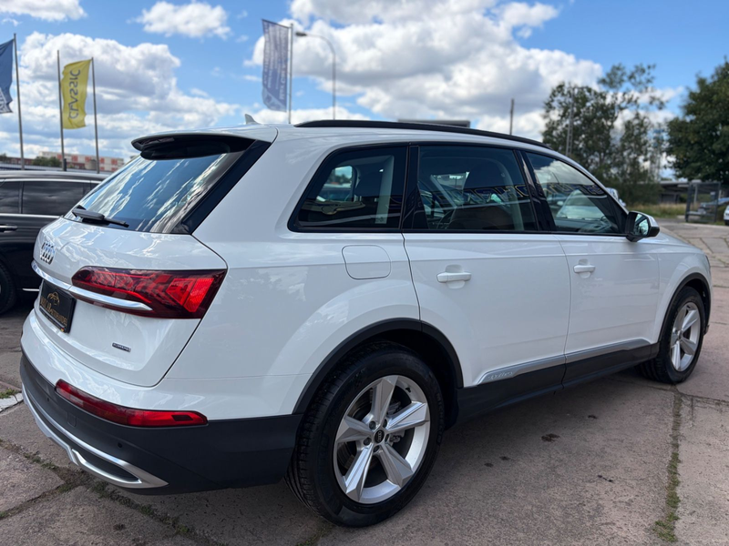 Audi Q7 45 TDI quattro basis — photo 8