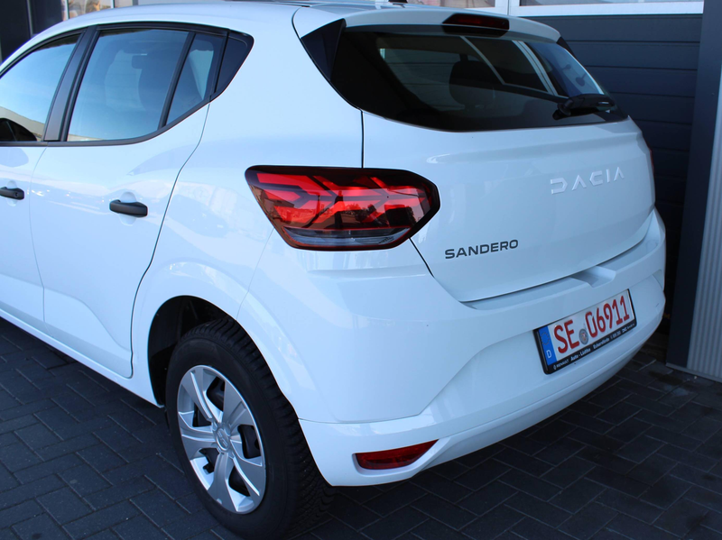Dacia Sandero Essential — photo 8