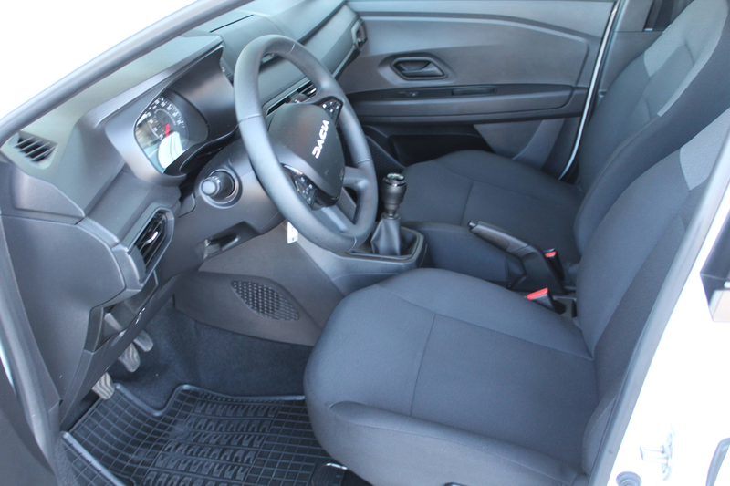 Dacia Sandero Essential — photo 9