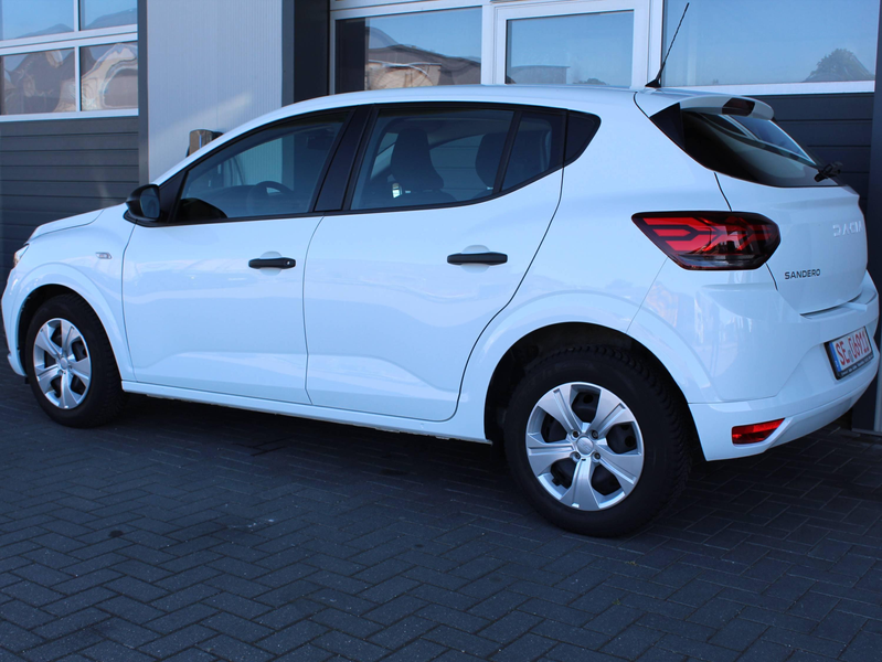 Dacia Sandero Essential — photo 3