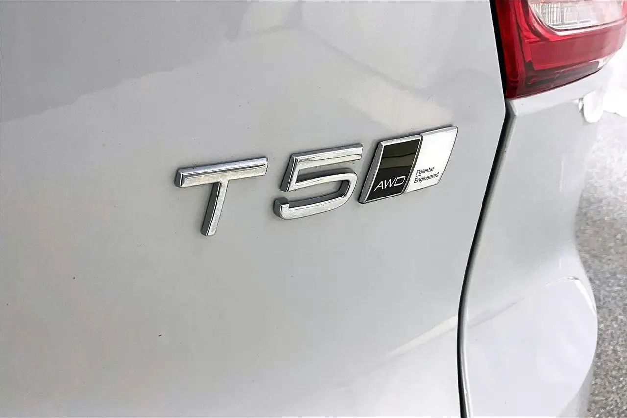 Volvo XC40 снимка Volvo XC40