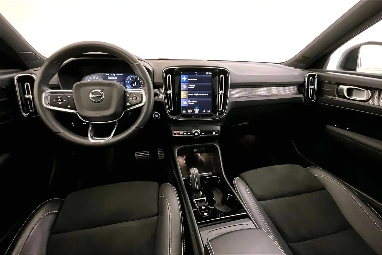 Volvo XC40 снимка Volvo XC40