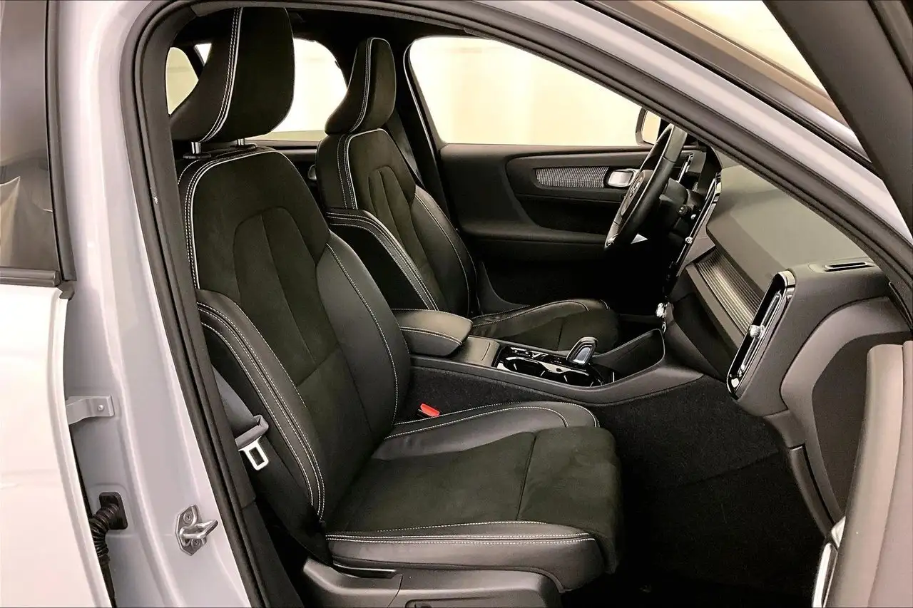 Volvo XC40 снимка Volvo XC40