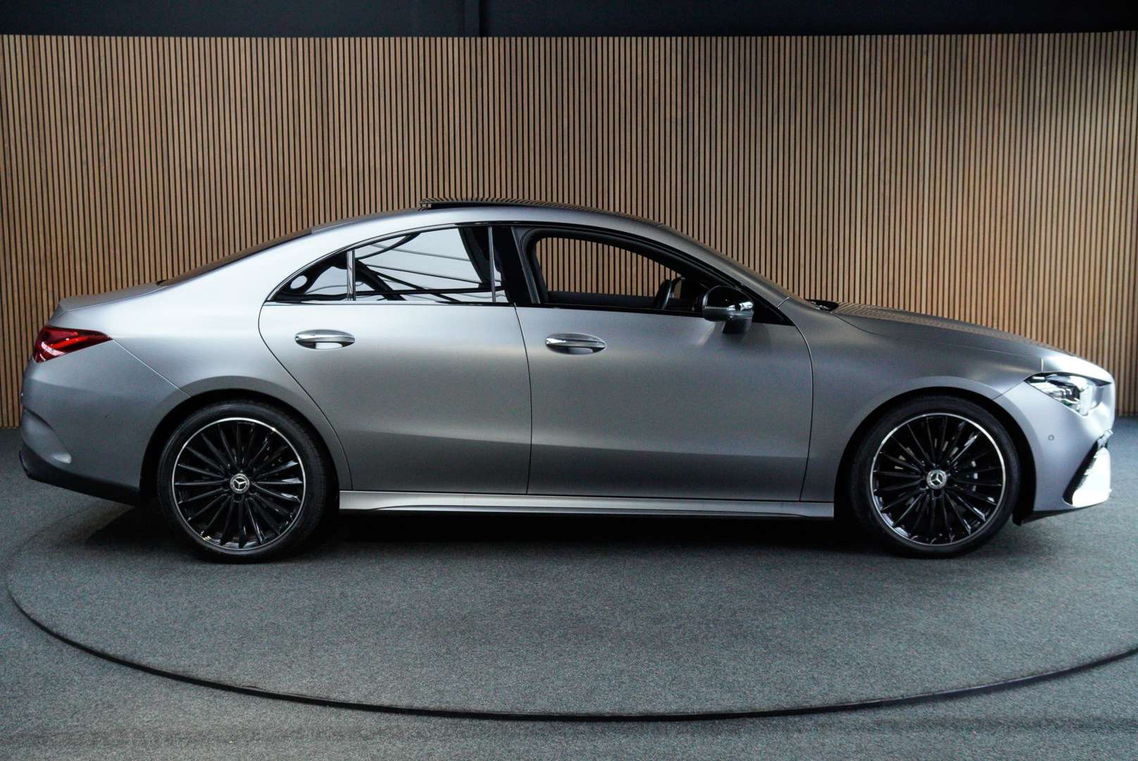 Mercedes CLA 180 AMG Line -  - Joinsteer - #4