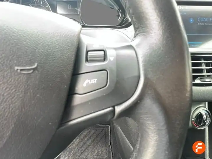 Peugeot 208 2018, foto 19