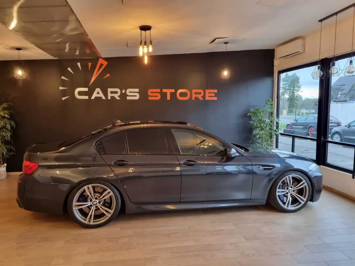 BMW M5 4.4 V8 Gris - 1