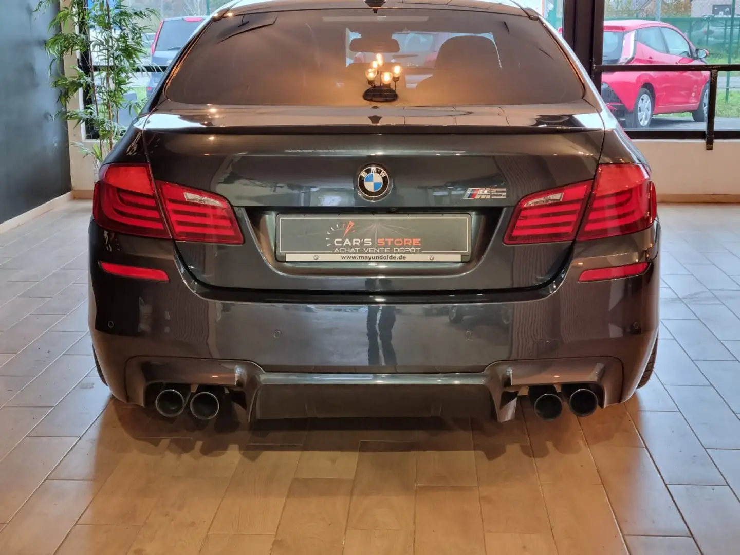 BMW M5 4.4 V8 Gris - 2