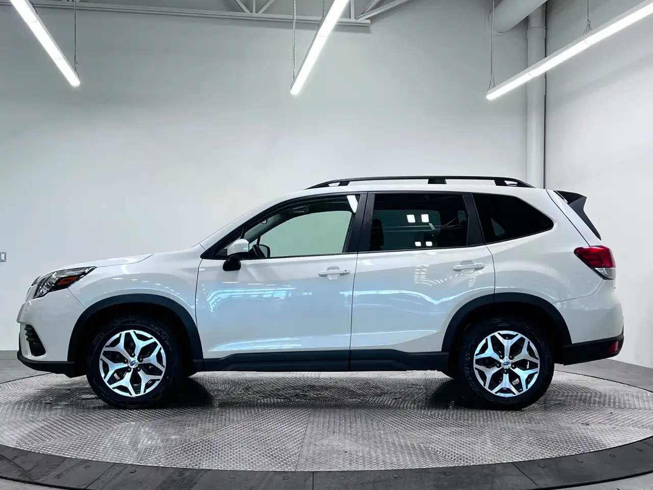 Subaru Forester снимка Subaru Forester