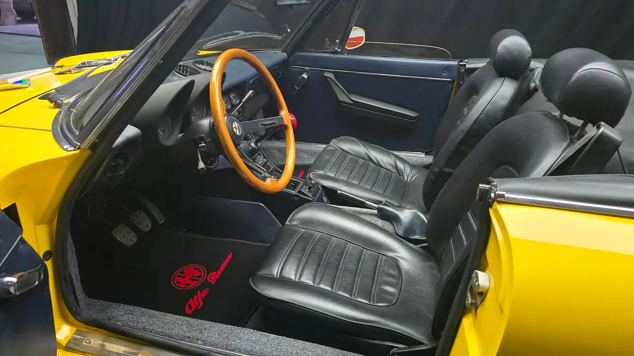 Alfa Romeo Spider 2.0 Veloce, foto 2