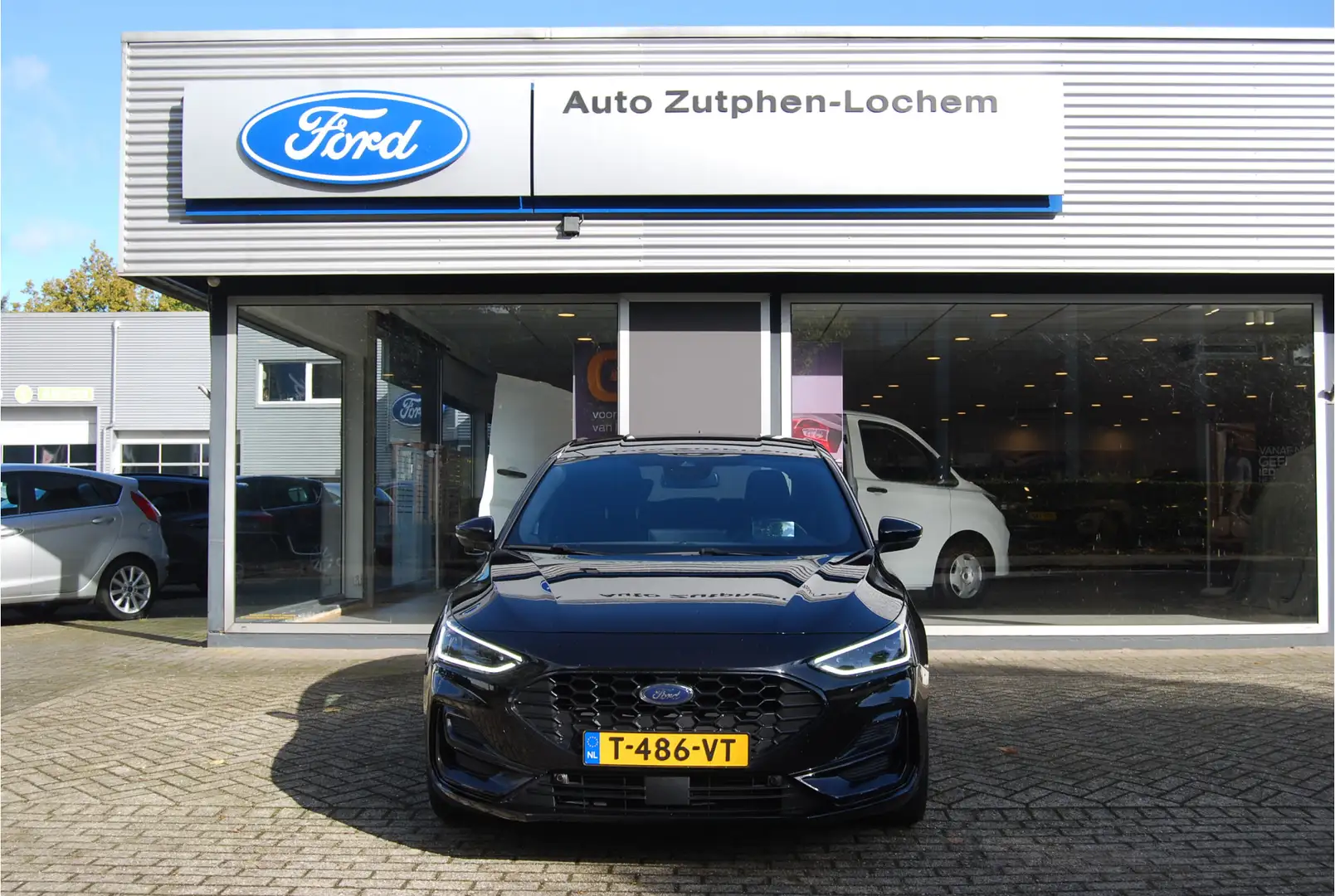 Ford Focus 1.0 EcoBoost Hybrid 155pk ST Line X Automaat | ADA Zwart - 2