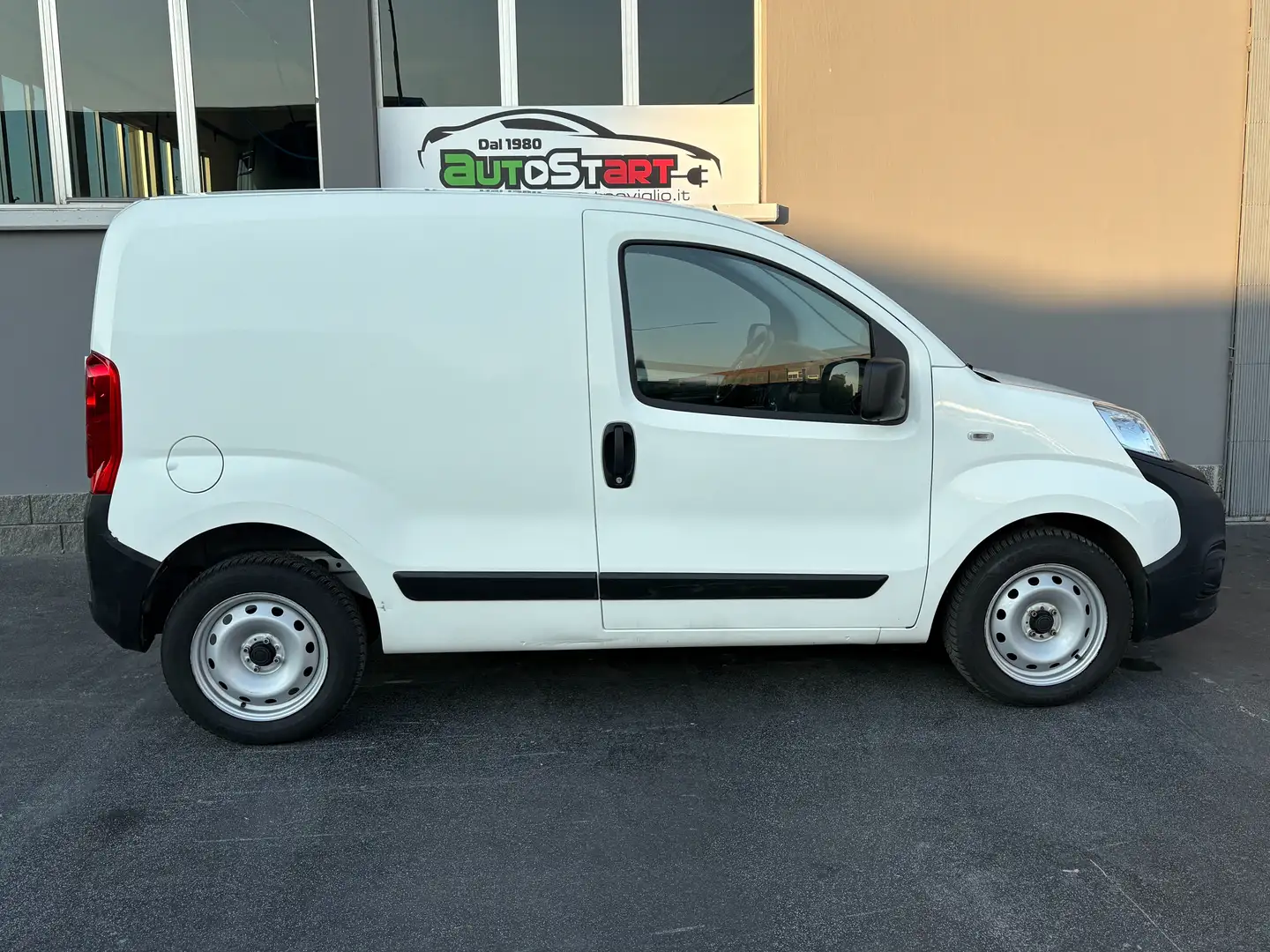 Fiat Fiorino FIORINO AUTOCARRO ***KM 34000*** PREZZO REALE Blanc - 2