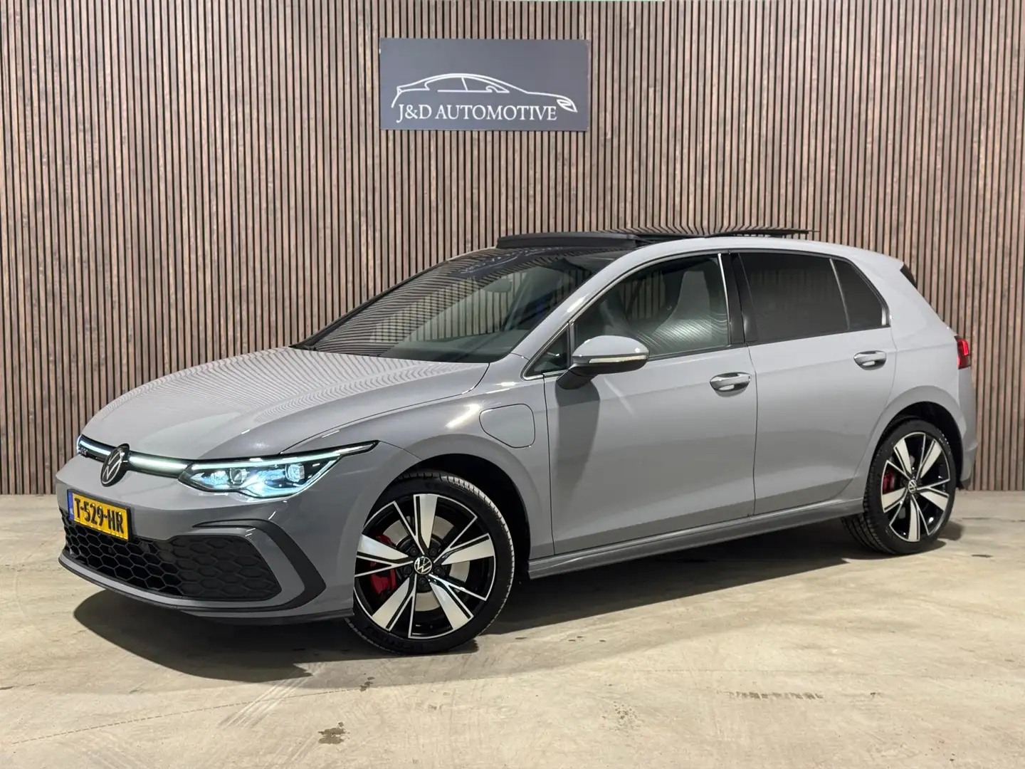 Volkswagen Golf GTE 1.4 eHybrid 2021 IQ-LIGHT PANO CAMERA PDC Grijs - 1