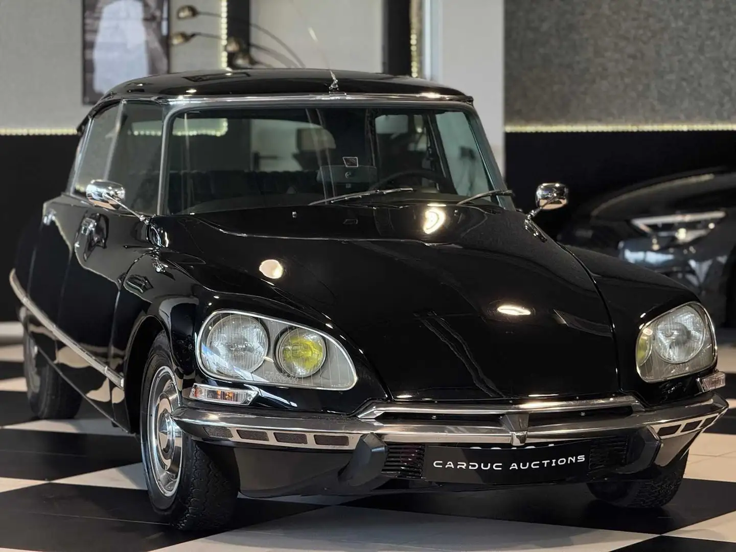 Oldtimer Citroen DS23 Pallas Schwarz - 2