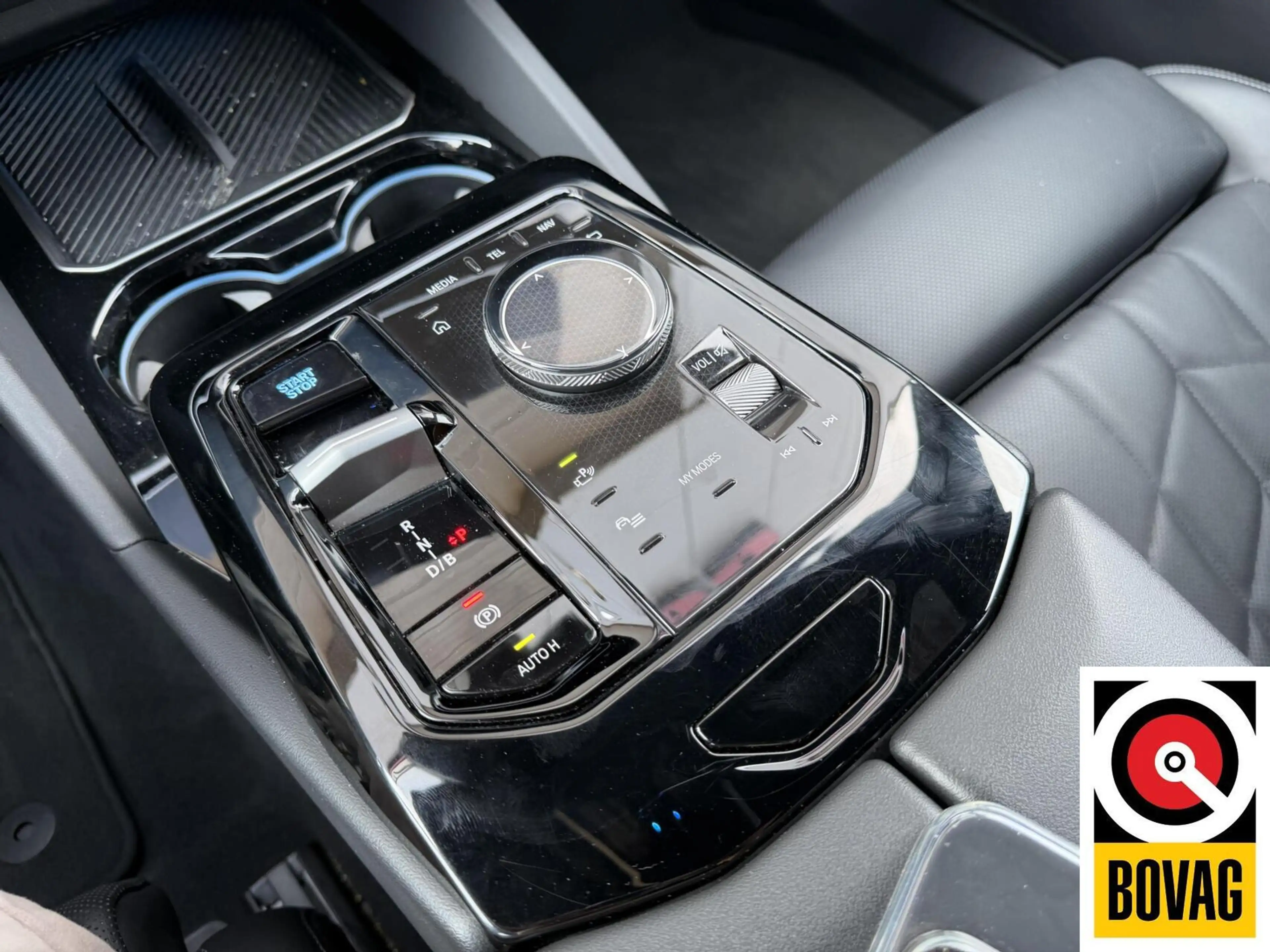 BMW i5 eDrive40 84 kWh — photo 28
