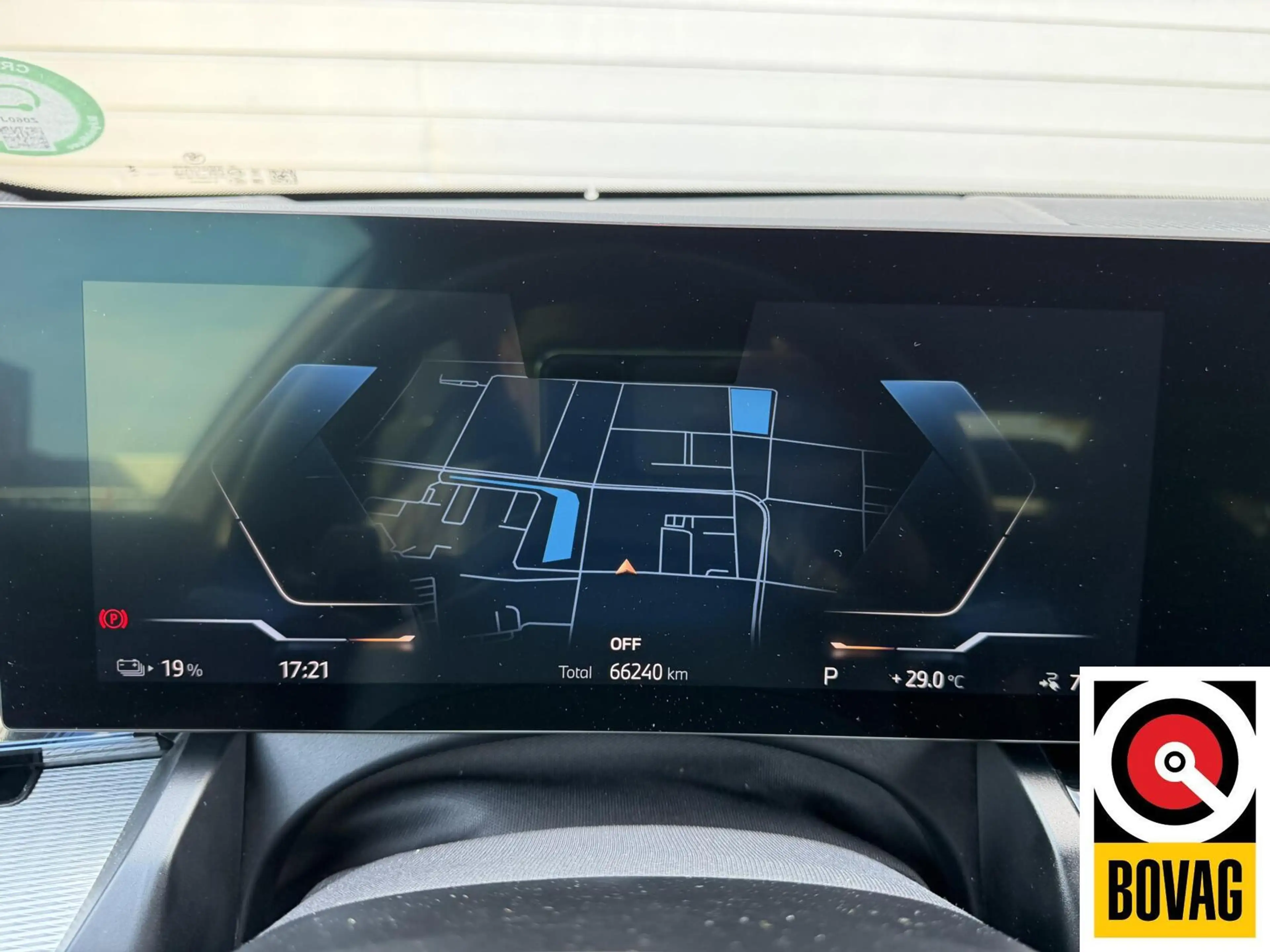 BMW i5 eDrive40 84 kWh — photo 32
