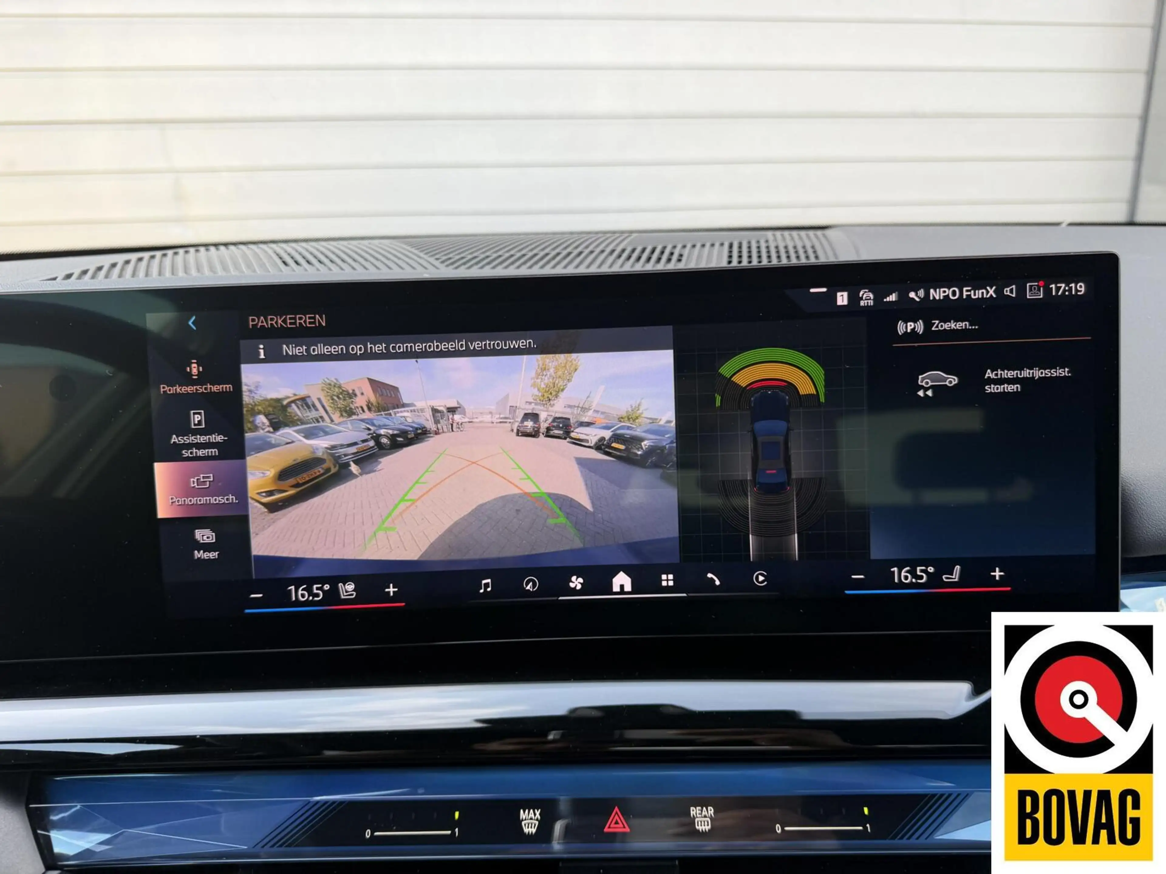 BMW i5 eDrive40 84 kWh — photo 22