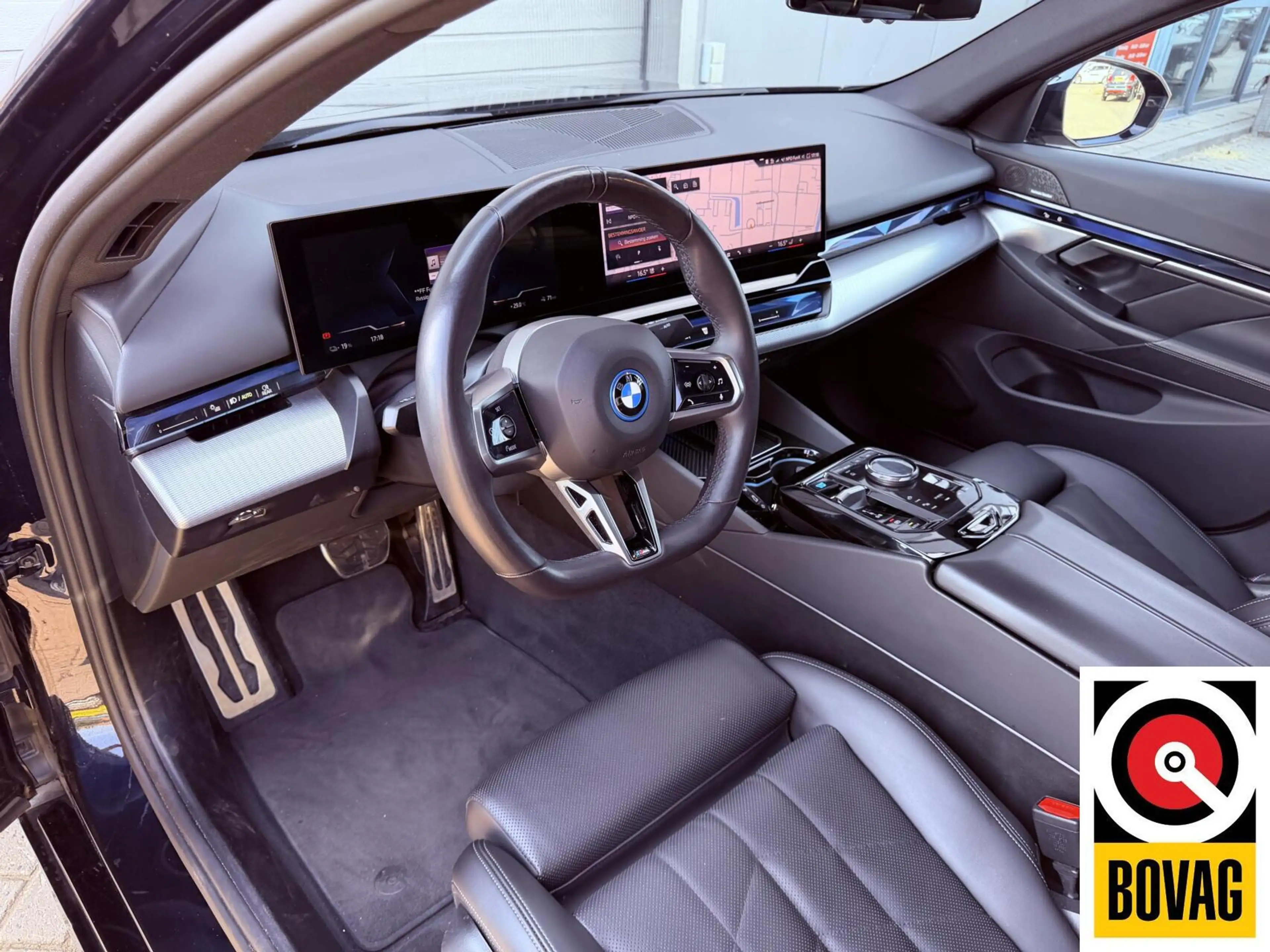 BMW i5 eDrive40 84 kWh — photo 13