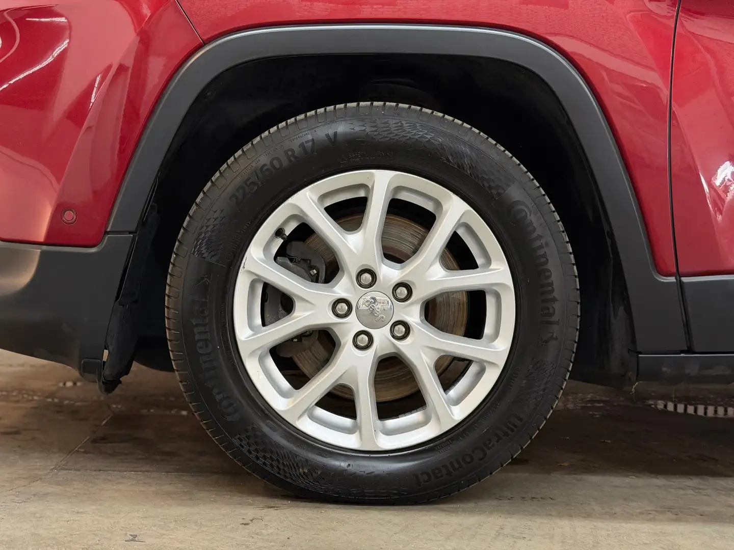 Jeep Cherokee 2.0 Longtitude 2014 NAP TREKHAAK CRUISE CLIMA Rood - 2