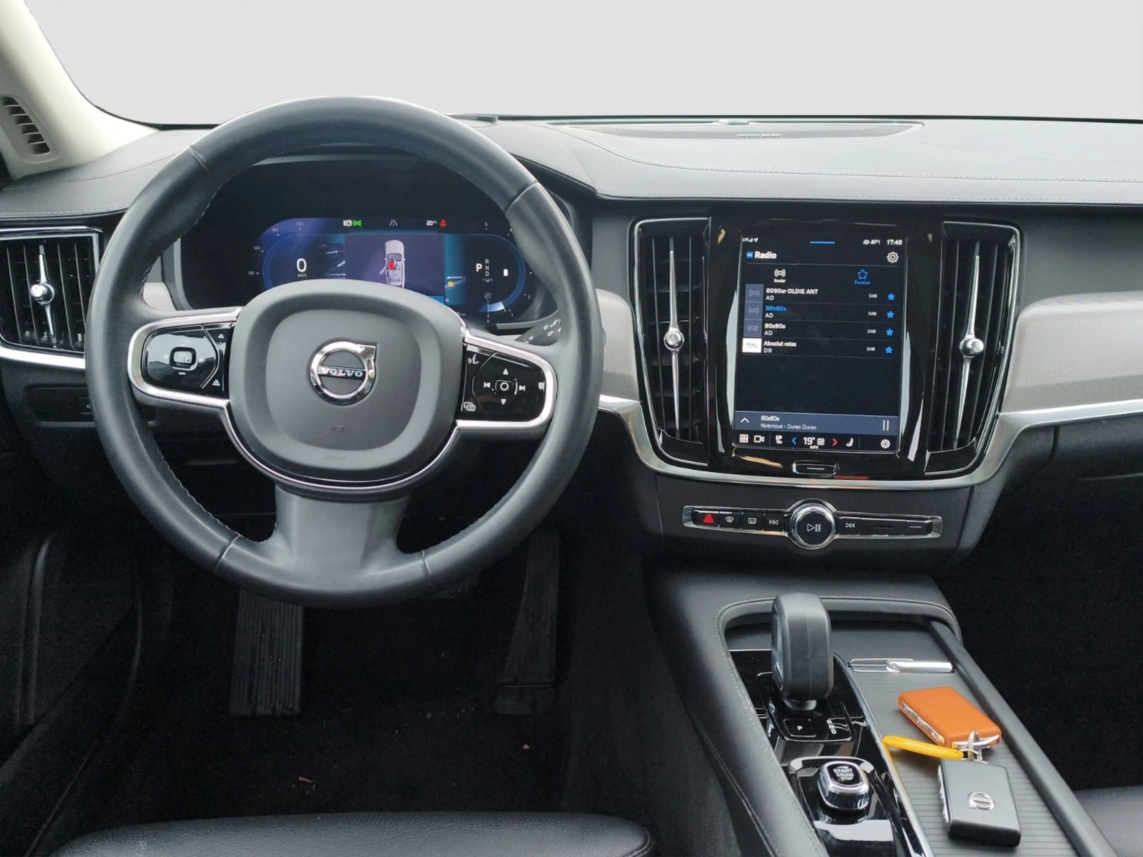 Volvo V90 Cross Country B5 Ultimate AWD — photo 10